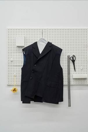 코오롱FnC 래코드, 폐기용 해양경찰정복으로 만든 베스트 출시