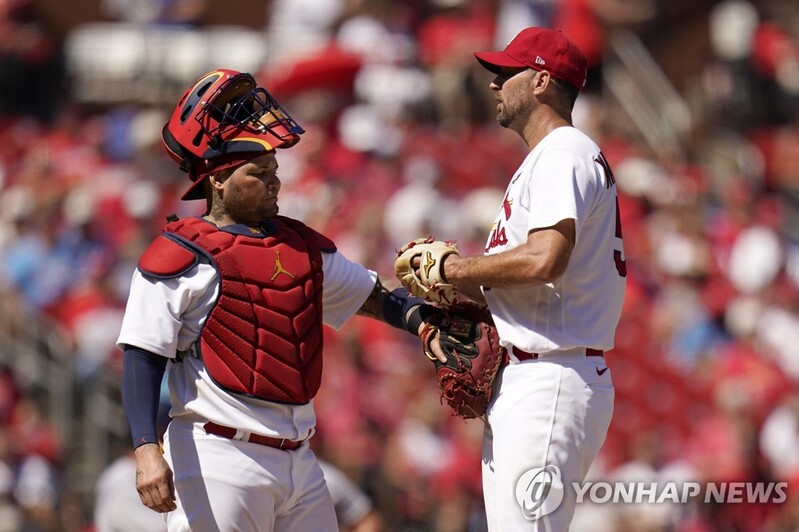 역사적인 배터리 MLB 웨인라이트-몰리나, 선발로 324번째 '호흡'