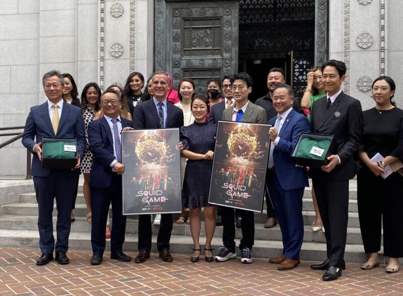 LA, '해피 오징어게임 데이' 선포식…이정재 "화합의 날 되길"