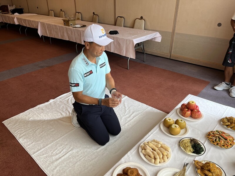 일본 개최 신한동해오픈 골프 대회장에 '추석 차례상'