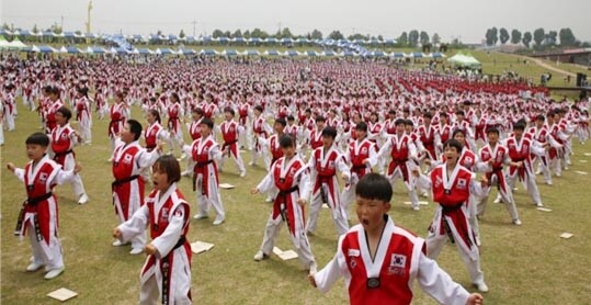 이순화 디자이너, 내달 임진각서 통일 염원 한복 패션쇼