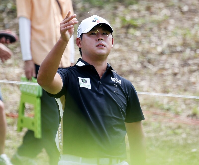 '앗, 더블보기' 김시우, 신한동해오픈 공동 5위…우승은 日 히가