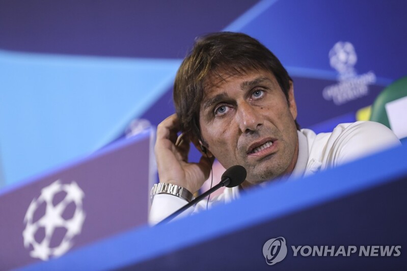 토트넘 콘테 감독 "손흥민 등 공격수, 로테이션 수용해야"