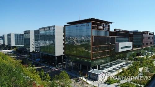 China's top legislator to visit LG's research hub in Seoul