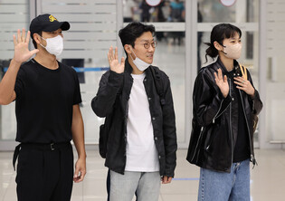 'Squid Game' stars return home with Emmy trophies