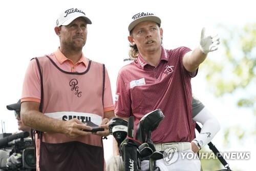 '이적생' 스미스, LIV 골프 두 번째 출전 대회서 '첫 우승'