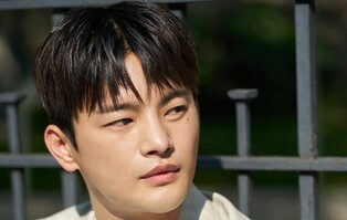 Seo In-guk from movie 'Project Wolf Hunting' says "Did not expect this much blood to splatter