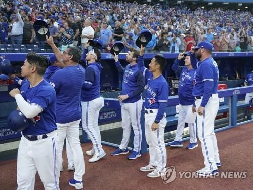 코로나19 백신 미접종 선수도 MLB 토론토 원정 출전 길 열린다
