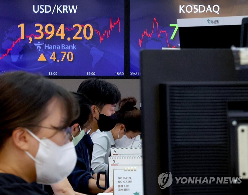 Fed's rate hike to amplify market volatility for time being: finance minister