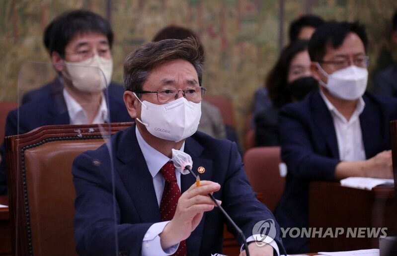 박보균,  '尹대통령 부부 측근 靑활용 주도' 의혹에 "비선 없다"
