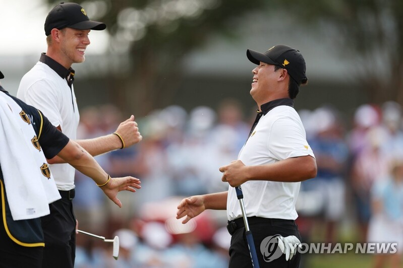 인터내셔널 팀 자존심 세운 김시우 "데이비스와 조합 괜찮아"