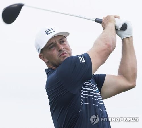 LIV 골프 이적 디섐보, 장타 대회는 작년에 이어 출전