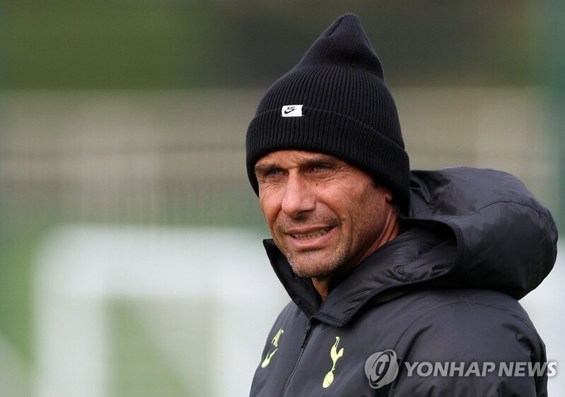 맨유 겨냥한 토트넘 콘테 감독 "난 누구처럼 6골 안 먹어"