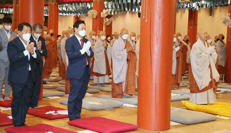 [동정] 박완수 경남지사, 통도사 개산대제 영축문화축제 법요식 참석