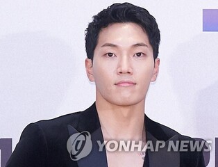 S.Korean singer Kim Feel goes through urgent  appendicitis surgery