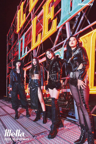 Group concept photo of Mamamoo for 'MIC ON' drops