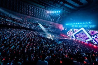 NiziU at first solo tour 'NiziU Live with U 2022 'Light it Up'