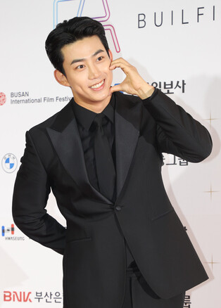 Ok Taec-yeon during 2022 Buil Film Awards