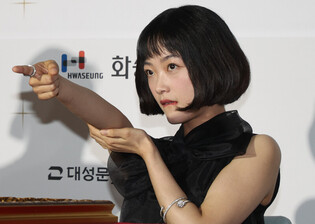 Actresses at  red carpet event of 2022 Buil Film Awards