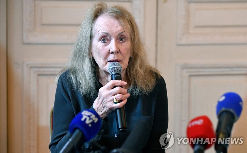 출판계 '노벨상 특수' 기대…서점가는 에르노 코너 마련