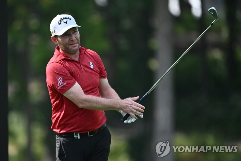 그레이스, LIV 골프 첫 '다승' 도전…태국 대회 1R 공동 선두