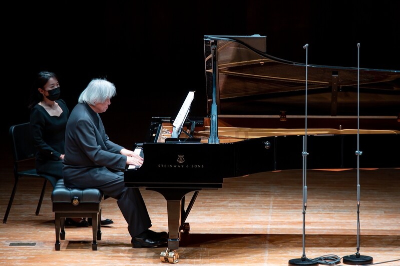 백건우의 '고예스카스'…영원한 소년, 건반 위를 자유롭게 날다