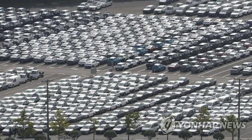 (LEAD) Auto exports jump 35 pct in September on popularity of eco-friendly cars