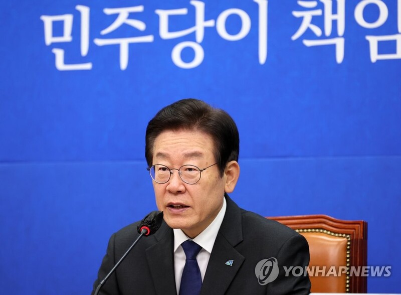 Main opposition leader sends letter to Biden, key figures over IRA