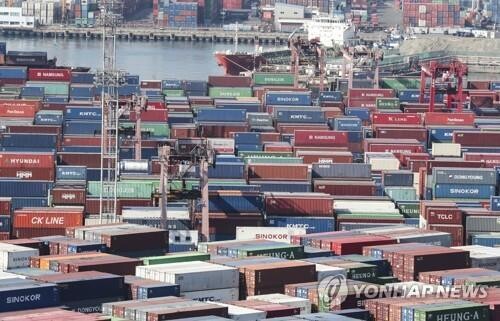 Growth in container rates for U.S. west coast edges down in Sept.