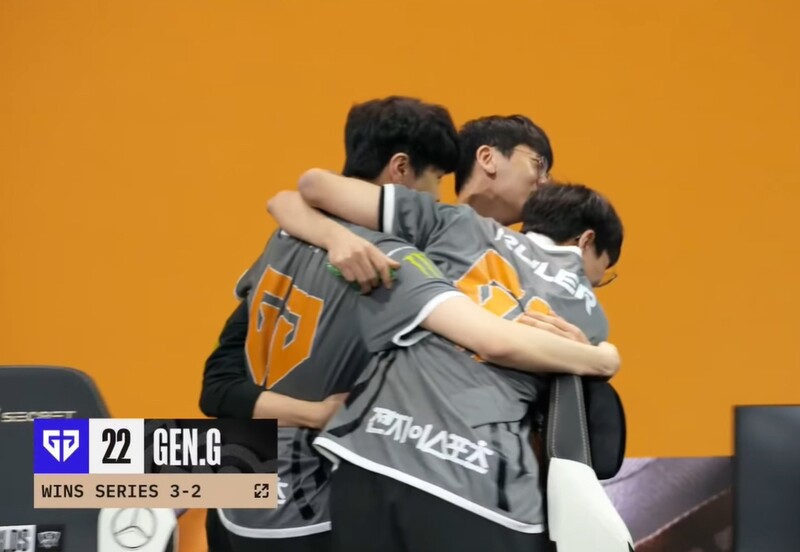 젠지, 롤드컵 8강서 담원 기아에 3:2 혈투 끝 승리…4강 진출