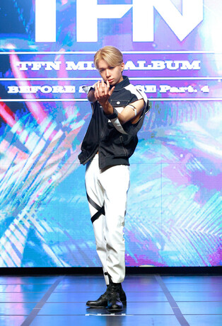 TFN posing during media showcase for mini album 'BEFORE SUNRISE Part. 4'