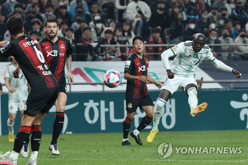 Jeonbuk rally for draw with FC Seoul in FA Cup final opener