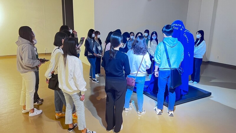 창원조각비엔날레, 주말엔 셔틀버스 타고 편하게 관람한다