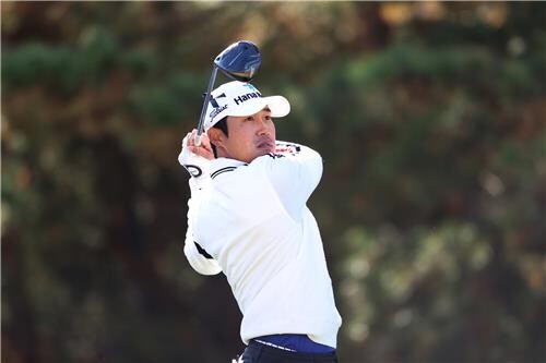 '2승 경쟁' 박은신·황중곤, 골프존·도레이 오픈 2R 공동선두