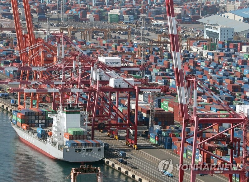 Economy slowdown to linger on inflation, weak exports: ministry