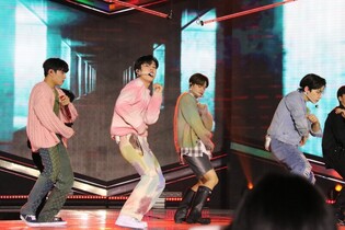 AB6IX performing at 2022 Global Entertainment Expo