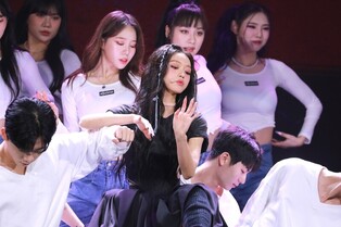 YooA of Oh My Girl releases second solo album 'Selfish'