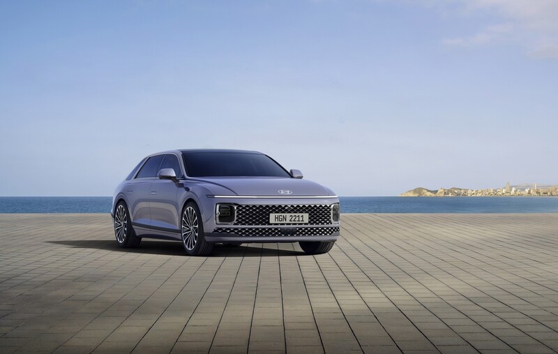 Hyundai launches all-new Grandeur sedan in S. Korea