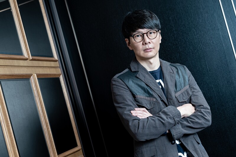 '올빼미' 안태진 감독 "극장서 눈·귀 열고 보면 좋을 영화"