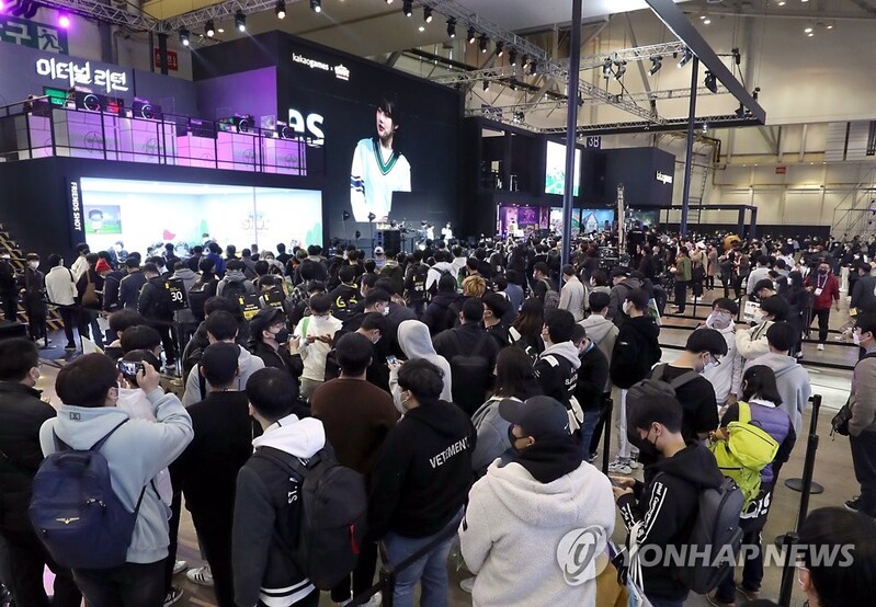 내일 개막 지스타에 안전인력 2배 배치…인파 밀집 방지