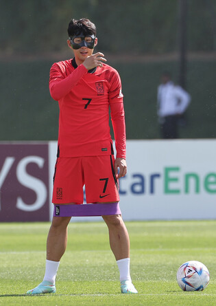 [Moment to Focus] Son Heung-min joins training session for FIFA World Cup in Doha