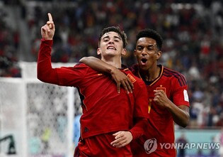 [월드컵] '신형 엔진' 장착한 무적함대…스페인, 세대교체 대성공