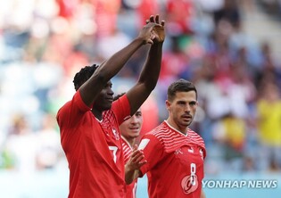 [월드컵] '옛 조국'에 일격…카메룬 울린 스위스 공격수 엠볼로
