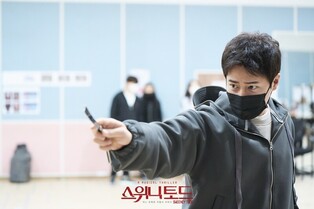 Barber's mad revenge 'Sweeney Todd' ... 'To feel catharsis'