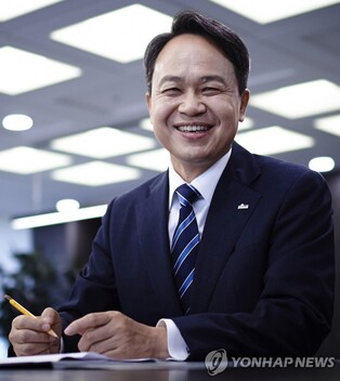 진옥동 신한금융 회장 후보 "고객 신뢰 회복이 최우선 과제"