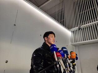 황희찬, 김민재·백승호 배웅 속 출국…"잘하고 싶은 마음 크다"