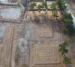 Middle gate and gallery sites confirmed at Temple Site in Gunsu-ri, Buyeo, 'Temple site of Baekje'