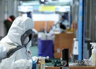 S. Korea's new COVID-19 cases below 27,000; indoor mask rule at stake