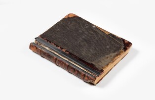 한국 문화재 산 외국인 고객 장부 확인…헬렌 켈러도 책상 구매