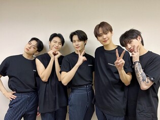 VICTON at '2022 VICTON SPECIAL LIVE IN JAPAN - Chronicle'